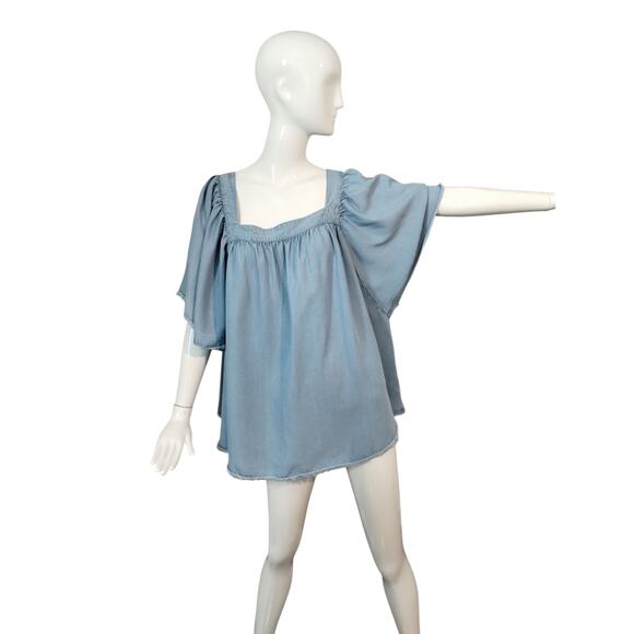 a.n.a A New Approach Womens size 3X Lyocell Chambray Denim Raw Hem Boxy Boho Top - Picture 1 of 10